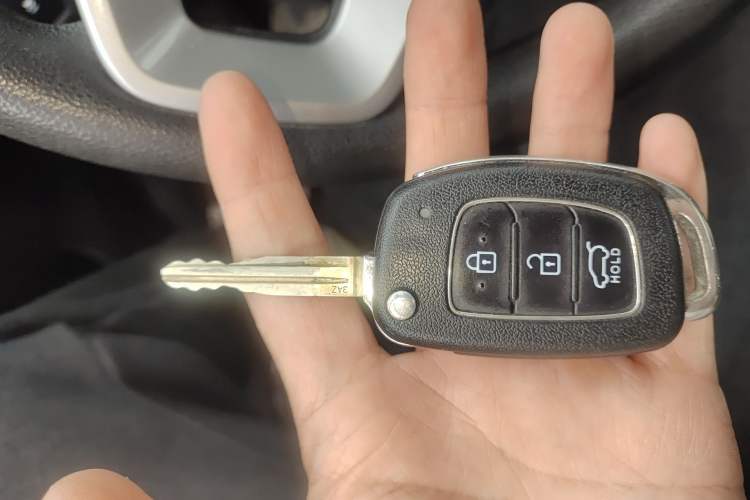 Used Hyundai ix25 2017 1.6L Manual Fashion Model Vehicle Key