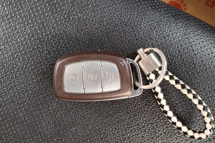 Used Hyundai ix25 2017 1.6L Automatic Smart Version Vehicle Key