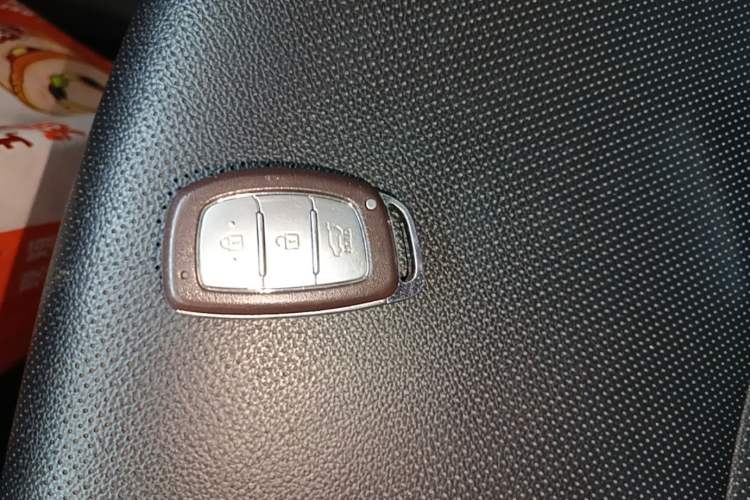 Used Hyundai ix25 2017 1.6L Automatic Smart Version Vehicle Key