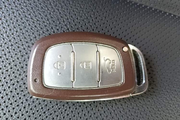 Used Hyundai ix25 2017 1.6L Automatic Smart Version Vehicle Key