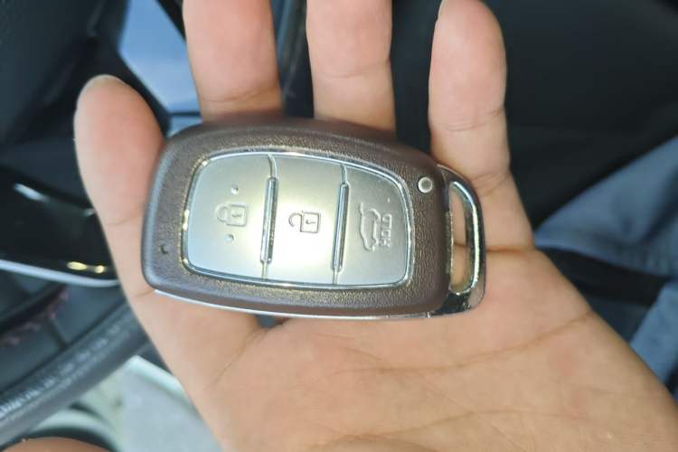 Used Hyundai ix25 2017 1.4T Automatic Smart Version Vehicle Key