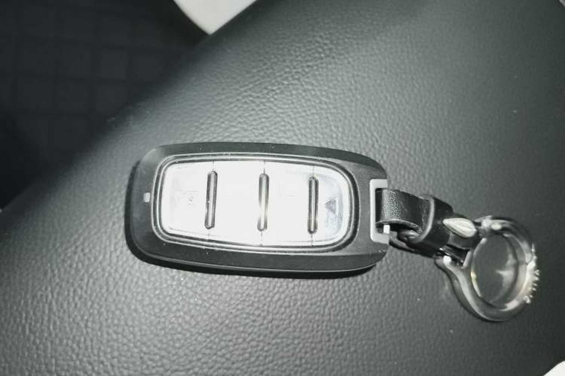 Used Hyundai ix25 2017 1.6L Automatic Smart Version Vehicle Key