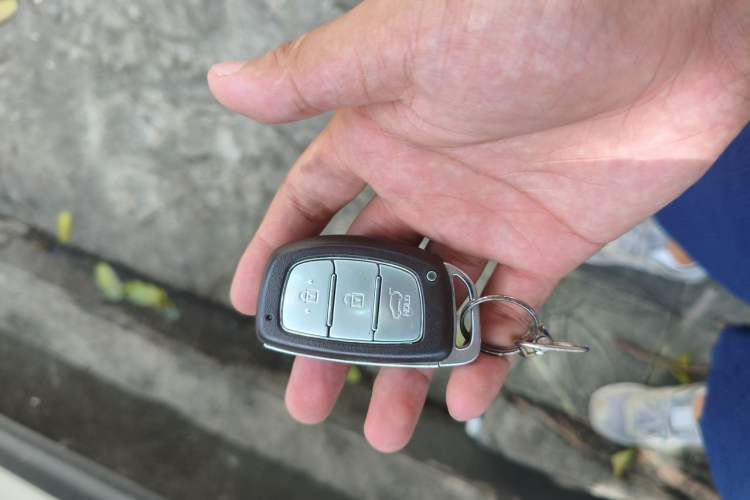 Used Hyundai ix25 2017 1.6L Automatic Smart Version Vehicle Key