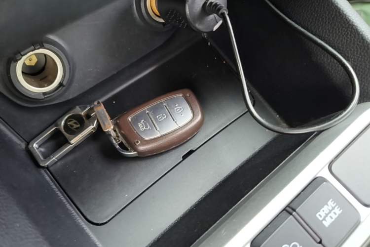 Used Hyundai ix25 2017 1.6L Automatic Smart Version Vehicle Key