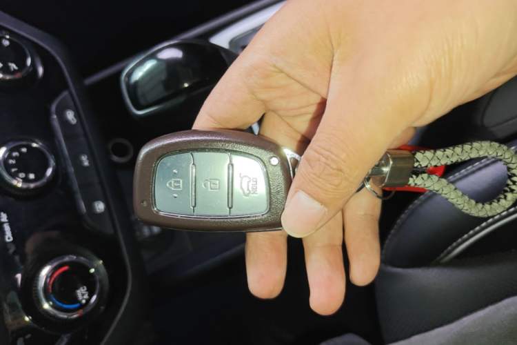 Used Hyundai ix25 2017 1.6L Automatic Smart Version Vehicle Key