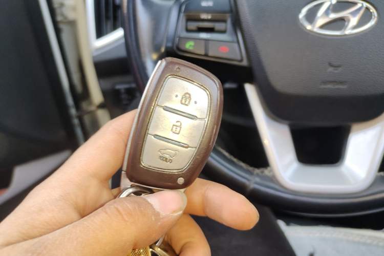 Used Hyundai ix25 2017 1.6L Automatic Smart Version Vehicle Key