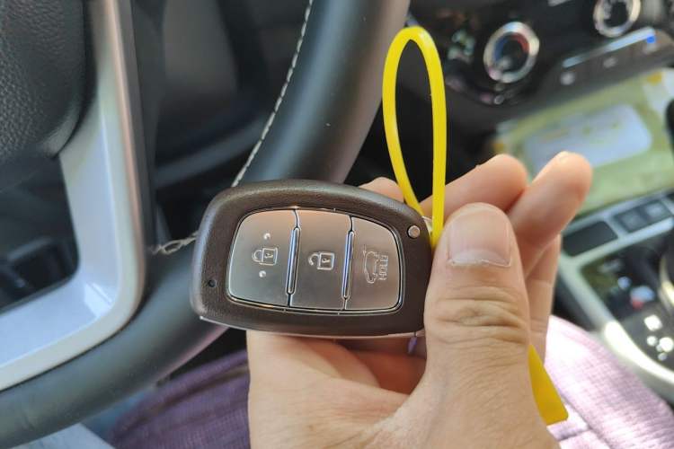Used Hyundai ix25 2017 1.6L Automatic Smart Version Vehicle Key
