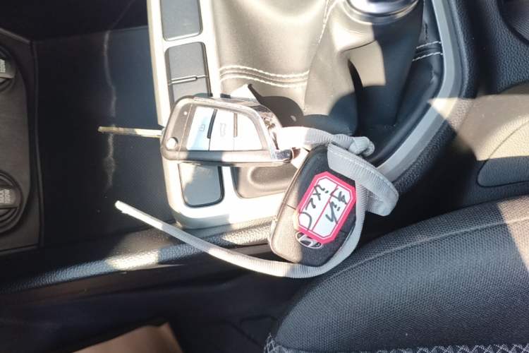 Used Hyundai ix25 2017 1.6L Manual Fashion Model Vehicle Key