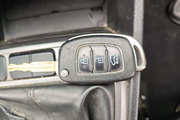 Used Hyundai ix25 2017 1.6L Manual Fashion Model Vehicle Key