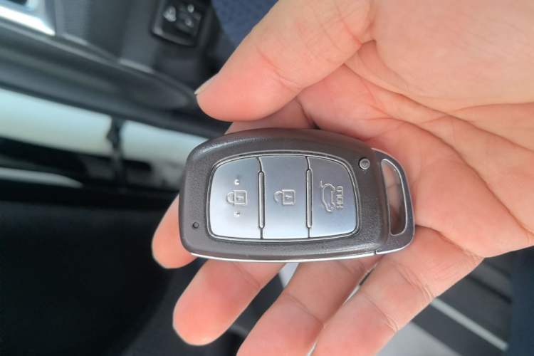 Used Hyundai ix25 2017 1.6L Automatic Smart Version Vehicle Key