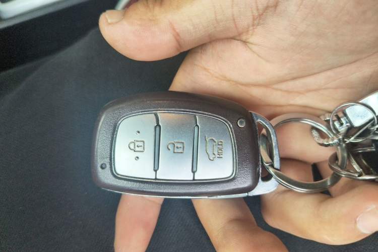 Used Hyundai ix25 2017 1.6L Automatic Smart Version Vehicle Key