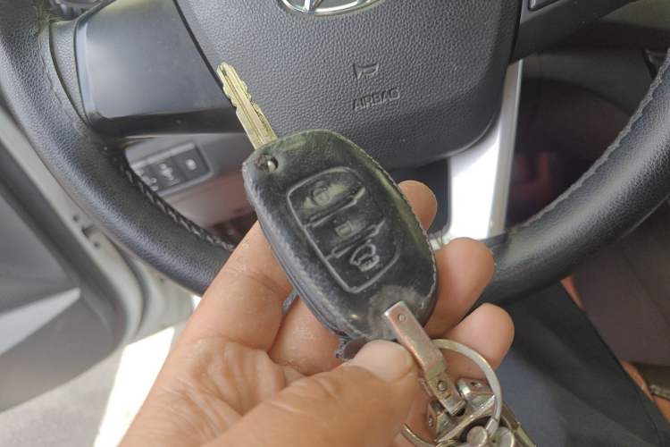 Used Hyundai ix25 2017 1.6L Manual Fashion Model Vehicle Key