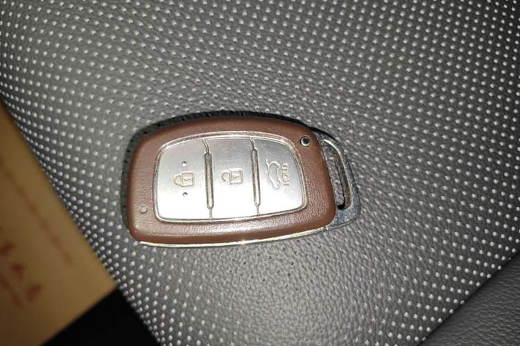 Used Hyundai ix25 2017 1.6L Automatic Smart Version Vehicle Key