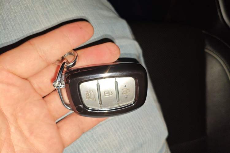 Used Hyundai ix25 2017 1.6L Automatic Smart Version Vehicle Key