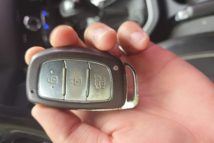 Used Hyundai ix25 2017 1.6L Automatic Smart Version Vehicle Key