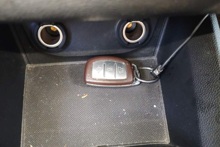 Used Hyundai ix25 2017 1.6L Automatic Smart Version Vehicle Key
