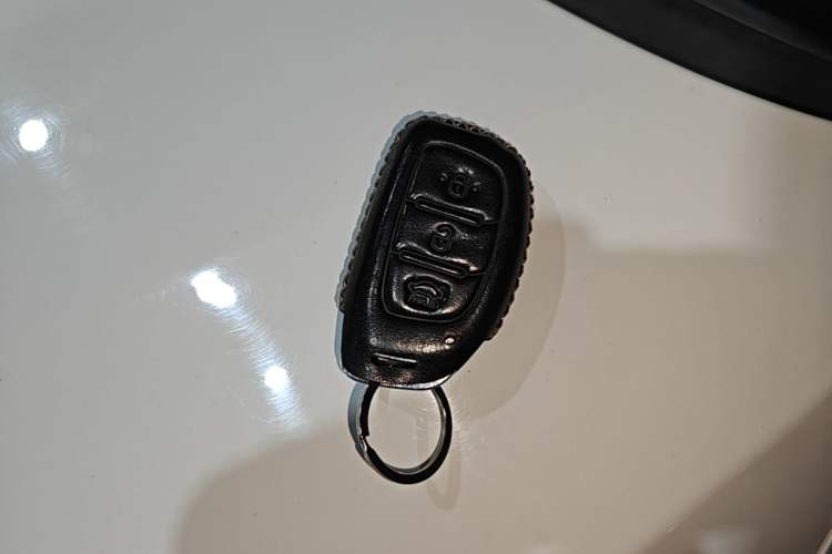 Used Hyundai ix25 2017 1.6L Automatic Smart Version Vehicle Key