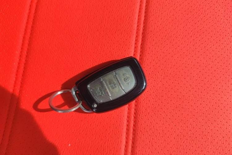 Used Hyundai ix25 2017 1.4T Automatic Smart Version Vehicle Key