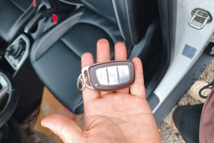 Used Hyundai ix25 2017 1.6L Automatic Smart Version Vehicle Key
