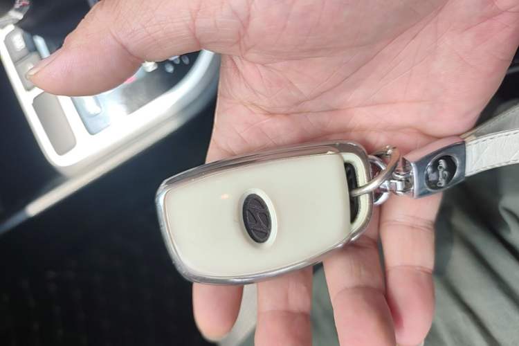 Used Hyundai ix25 2017 1.6L Automatic Smart Version Vehicle Key