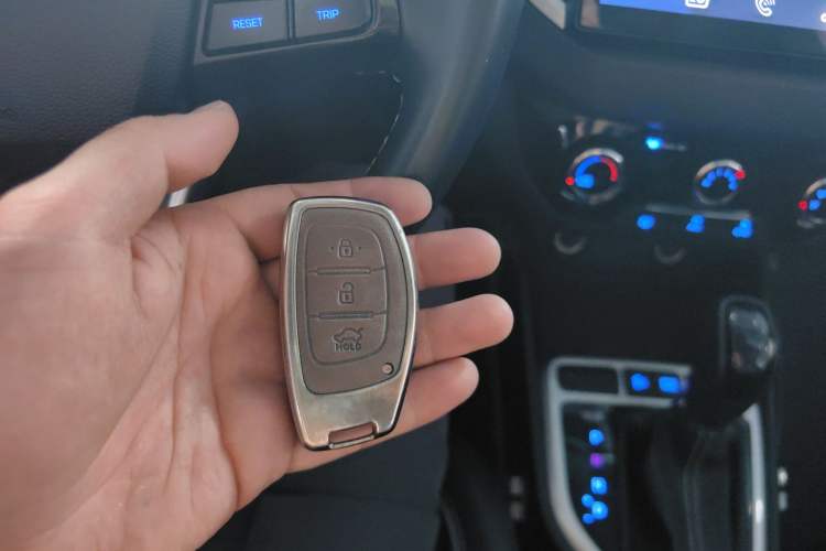 Used Hyundai ix25 2017 1.6L Automatic Smart Version Vehicle Key