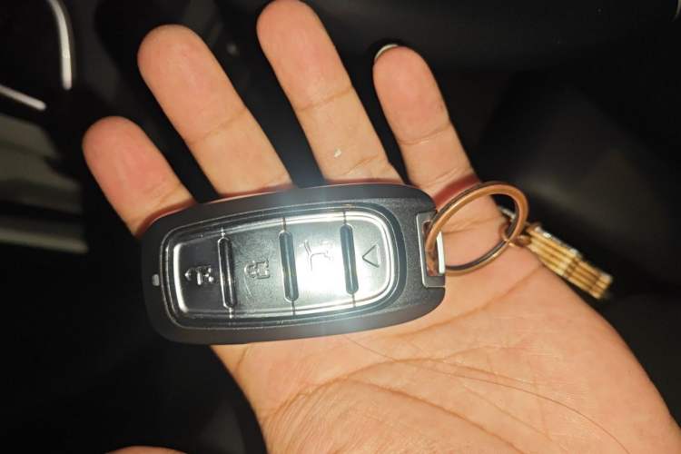 Used Hyundai ix25 2017 1.6L Automatic Smart Version Vehicle Key