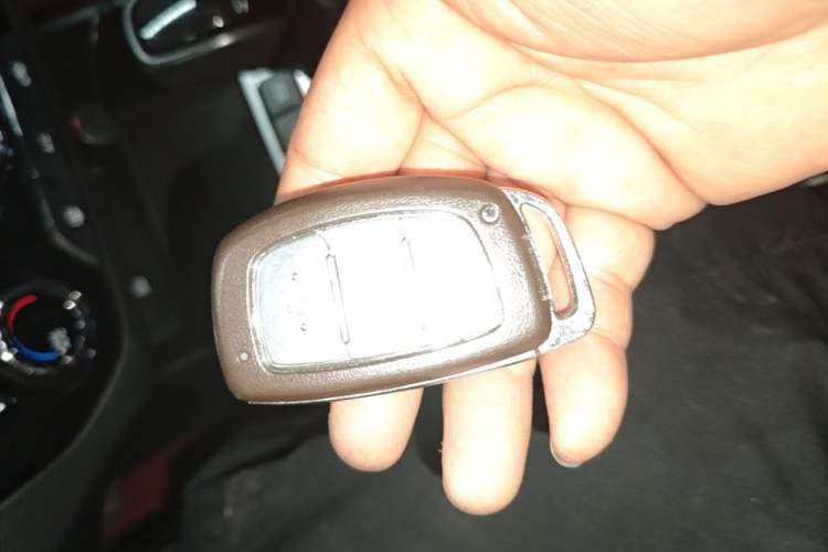 Used Hyundai ix25 2017 1.6L Automatic Smart Version Vehicle Key