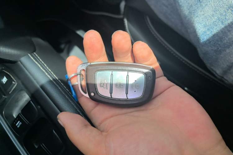 Used Hyundai ix25 2017 1.6L Automatic Smart Version Vehicle Key