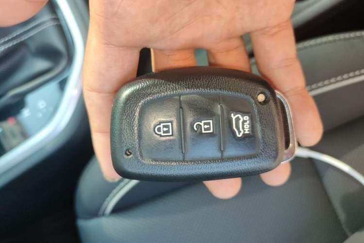 Used Hyundai ix25 2017 1.6L Automatic Smart Version Vehicle Key