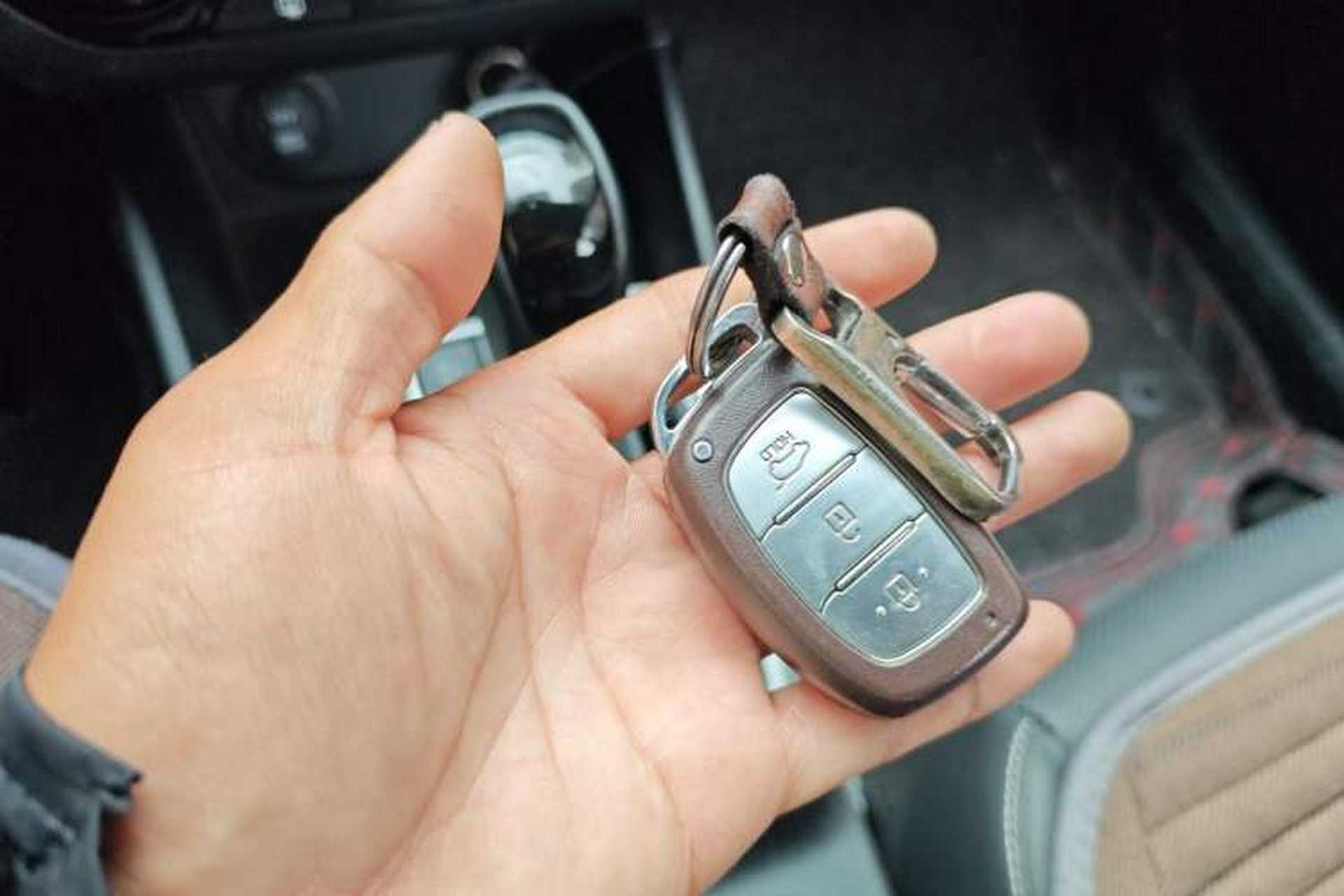 Used Hyundai ix25 2017 1.6L Automatic Smart Version Vehicle Key