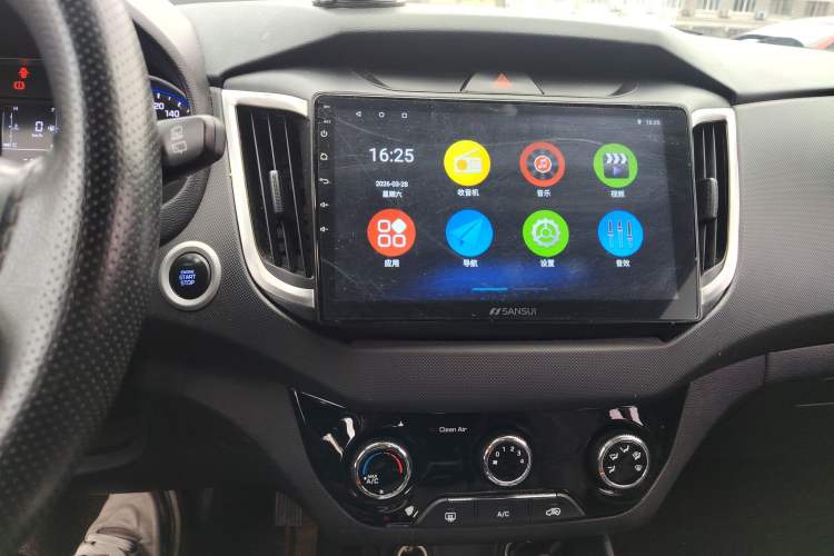 Used Hyundai ix25 2017 1.6L Automatic Smart Version Audio And AC Panel