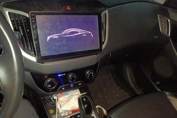 Used Hyundai ix25 2017 1.6L Automatic Smart Version Audio And AC Panel