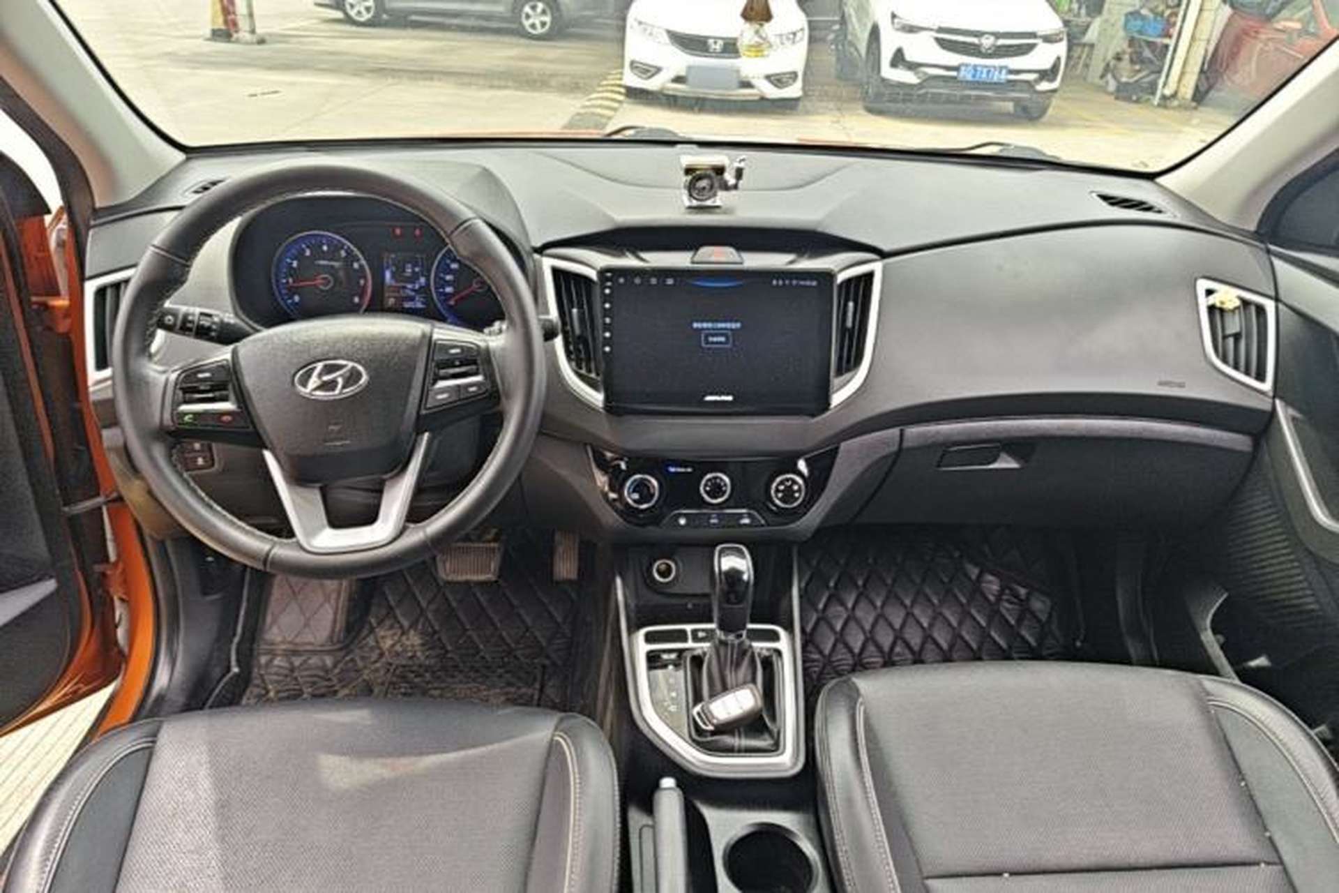 Used Hyundai ix25 2017 1.6L Automatic Smart Version Center Console