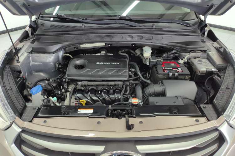 Used Hyundai ix25 2017 1.6L Manual Fashion Model Engine Bay
