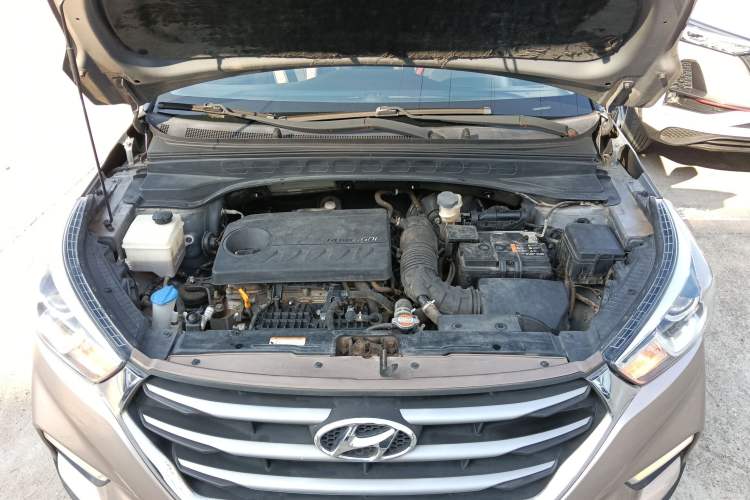 Used Hyundai ix25 2017 1.4T Automatic Smart Version Engine Bay