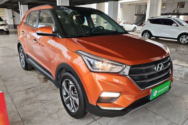 Used Hyundai ix25 2017 1.6L Automatic Smart Version Front Right 45 Deg
