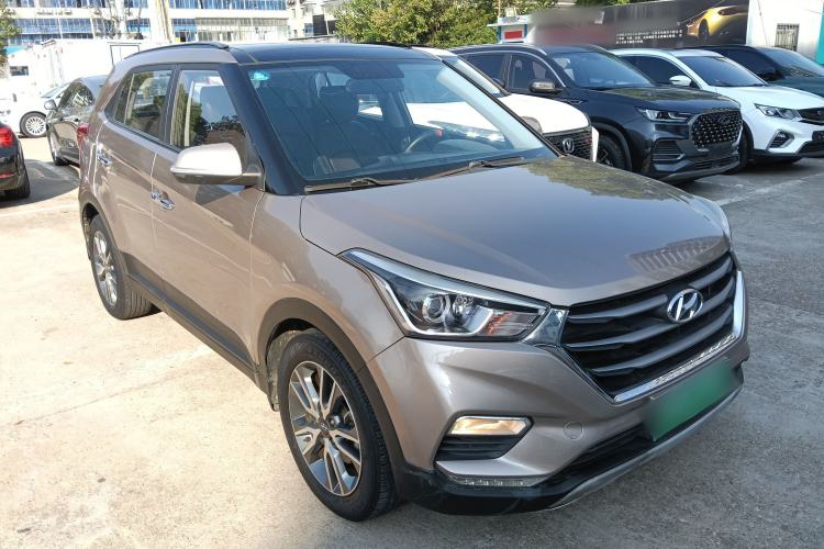 Used Hyundai ix25 2017 1.4T Automatic Smart Version Front Right 45 Deg