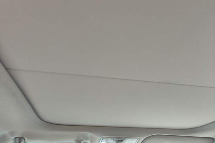 Used Hyundai ix25 2017 1.6L Automatic Smart Version Headliner