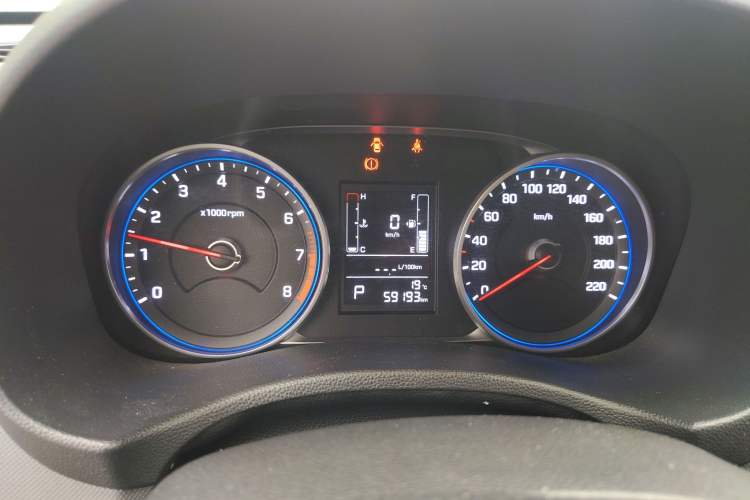 Used Hyundai ix25 2017 1.6L Automatic Smart Version Instrument Cluster