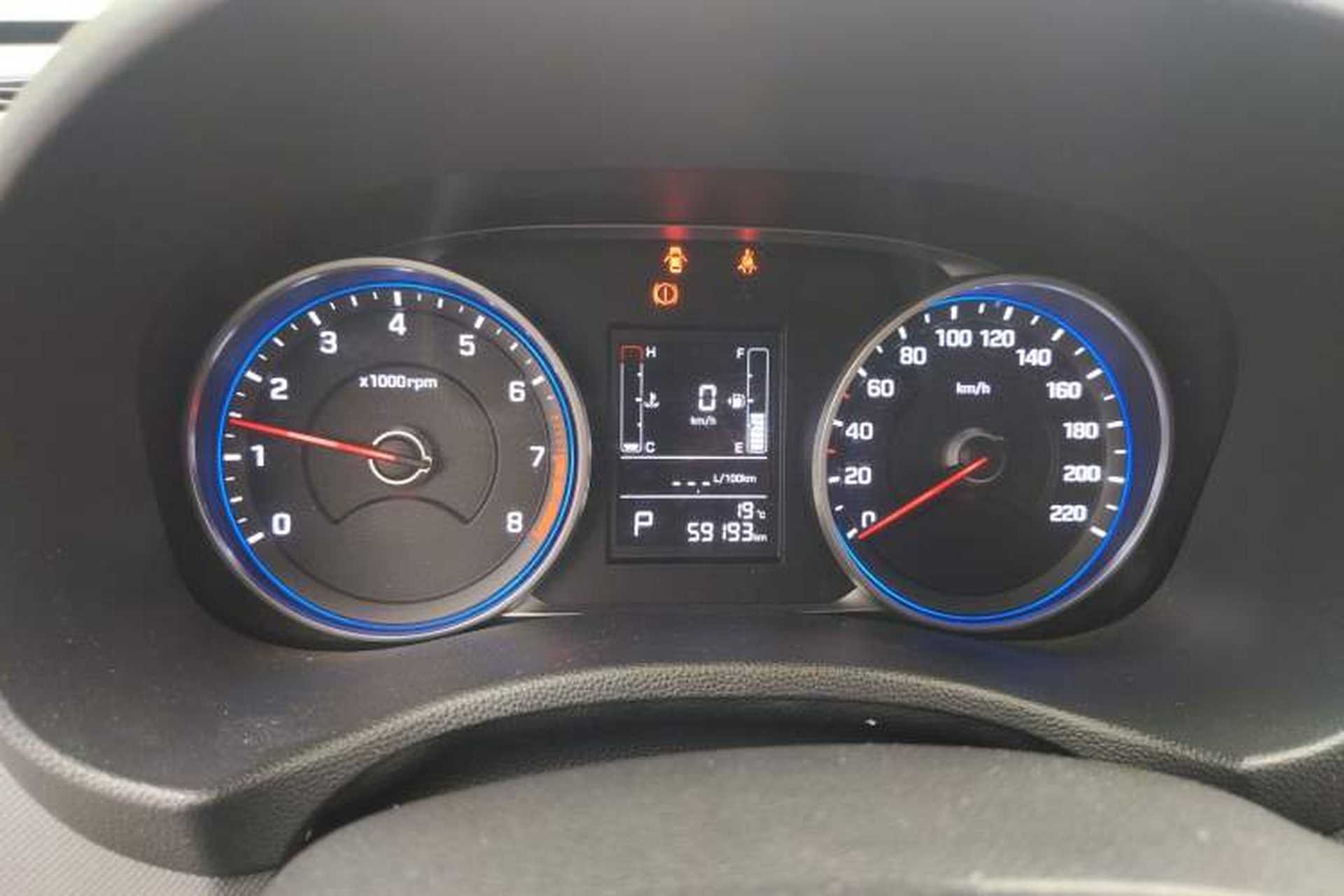 Used Hyundai ix25 2017 1.6L Automatic Smart Version Instrument Cluster