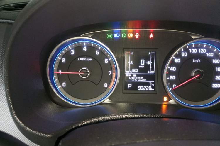 Used Hyundai ix25 2017 1.6L Automatic Smart Version Instrument Cluster