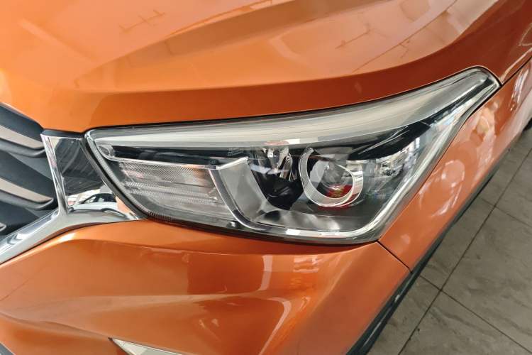 Used Hyundai ix25 2017 1.6L Automatic Smart Version Left Front Headlight