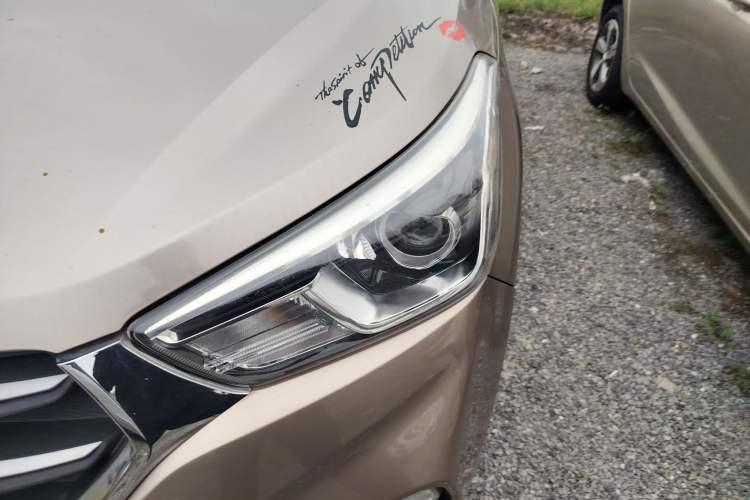 Used Hyundai ix25 2017 1.6L Automatic Smart Version Left Front Headlight