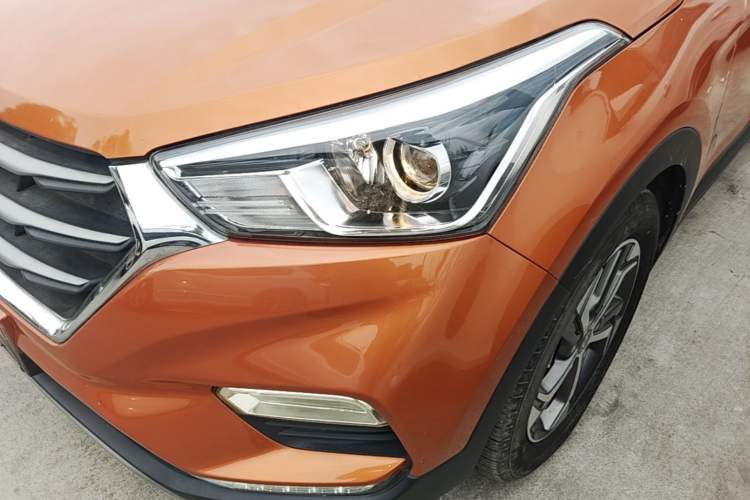 Used Hyundai ix25 2017 1.6L Automatic Smart Version Left Front Headlight