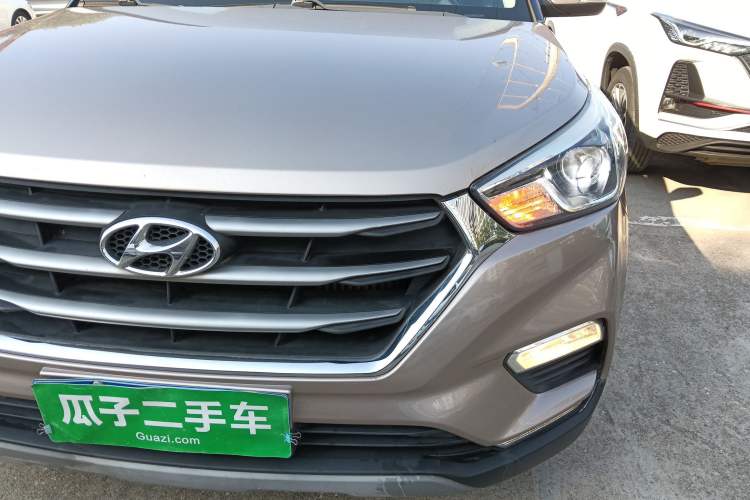 Used Hyundai ix25 2017 1.4T Automatic Smart Version Left Front Headlight