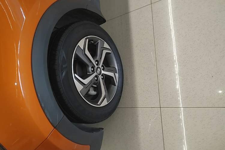 Used Hyundai ix25 2017 1.6L Automatic Smart Version Left Front Wheel Hub