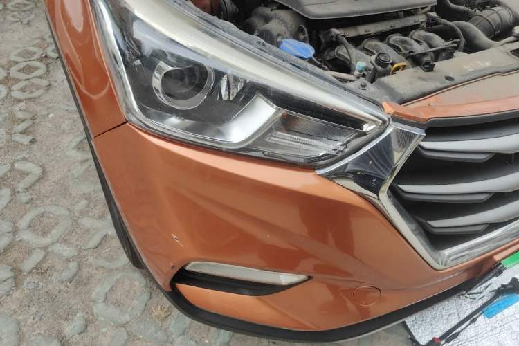Used Hyundai ix25 2017 1.6L Automatic Smart Version Right Front Headlight