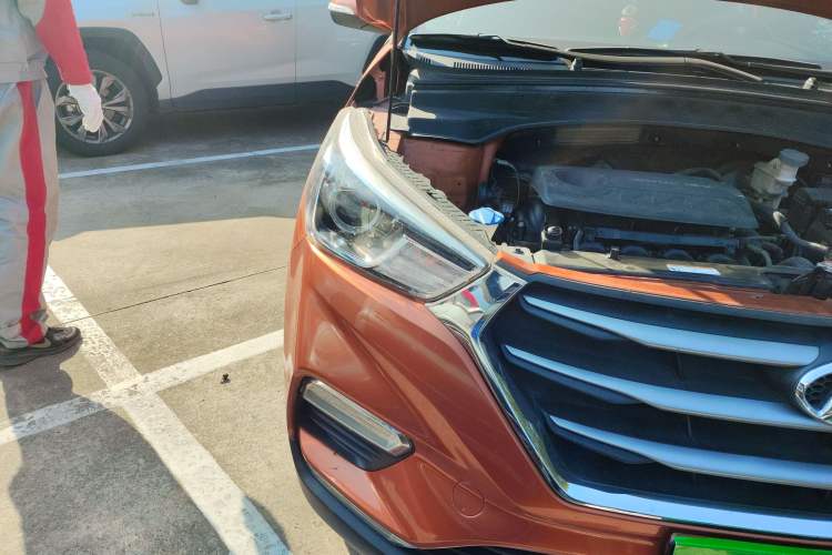 Used Hyundai ix25 2017 1.6L Automatic Smart Version Right Front Headlight