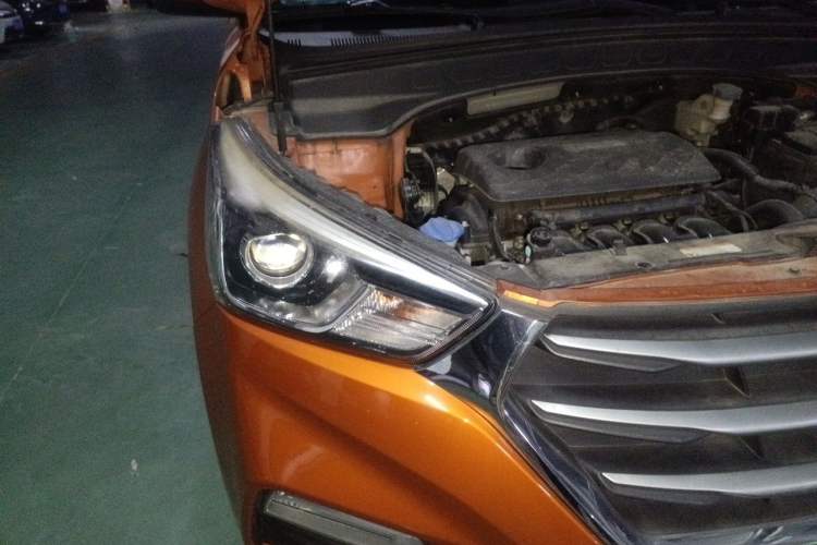 Used Hyundai ix25 2017 1.6L Automatic Smart Version Right Front Headlight