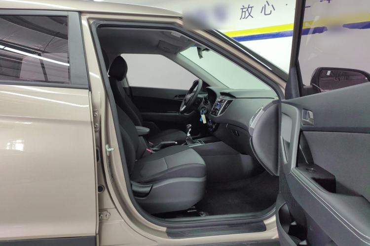 Used Hyundai ix25 2017 1.6L Manual Fashion Model Right Front Seat